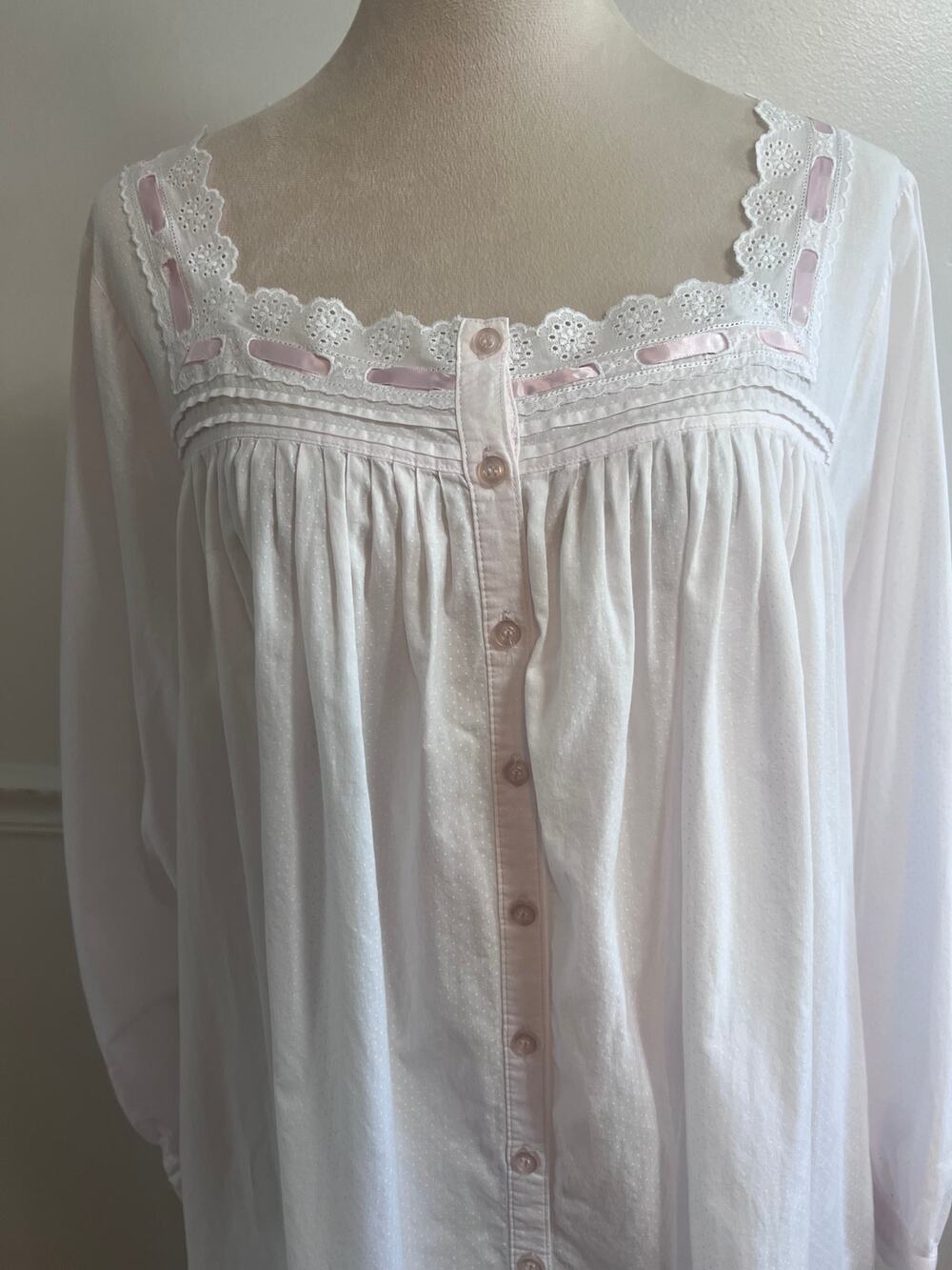Eileen West Cotton Swiss Dot Nightgown M Palest Pink Eyelet Lace Cottagecore